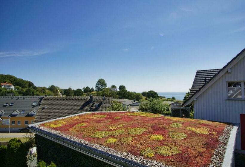 Nah Am Meer, Meerblick, Gratis Nutzung Vom Ahoi Erlebnisbad Und Sauna In Sellin   Haus Inselblick Fe