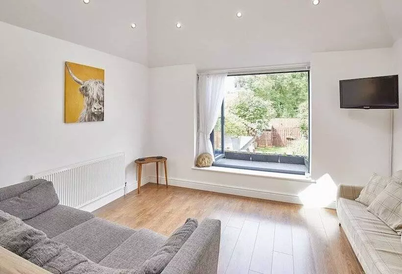 Host & Stay   The Duck Pond