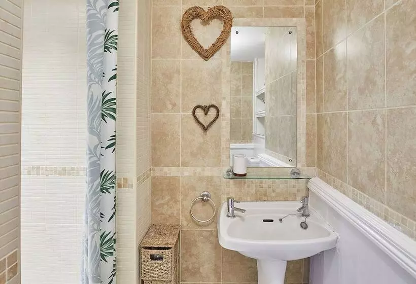 Host & Stay   The Duck Pond