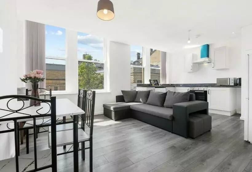 Amhc City Apartments Bradford City Centre One & Two Bedroom Apartments, 24 Hours Express Self Check