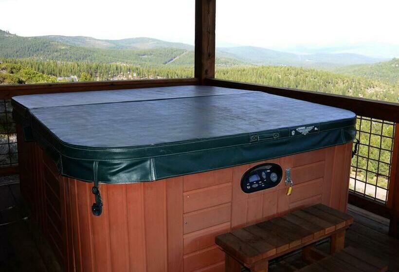 5bds/4.5baths & Incredible View