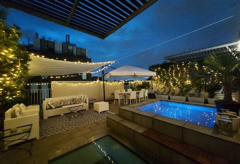 Incantevole Super Attico Con Terrazza E Piscina