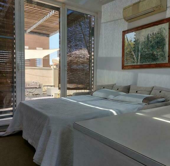 Incantevole Super Attico Con Terrazza E Piscina
