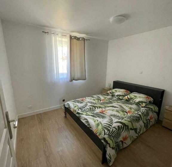 Maison 80m2 Entièrement Rénovée à 1,5km De La Plage Des Conches