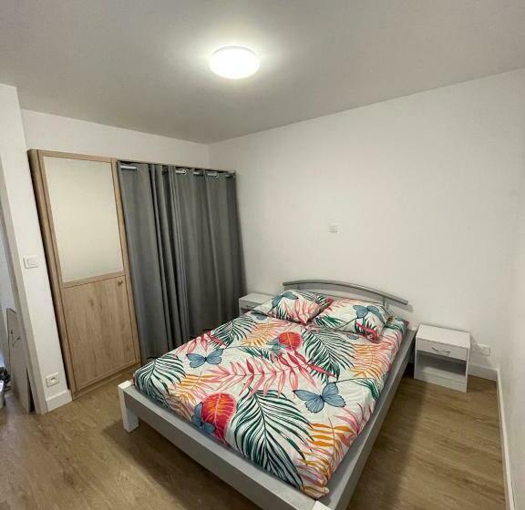 Maison 80m2 Entièrement Rénovée à 1,5km De La Plage Des Conches