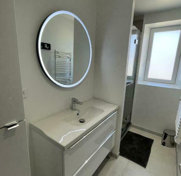 Maison 80m2 Entièrement Rénovée à 1,5km De La Plage Des Conches