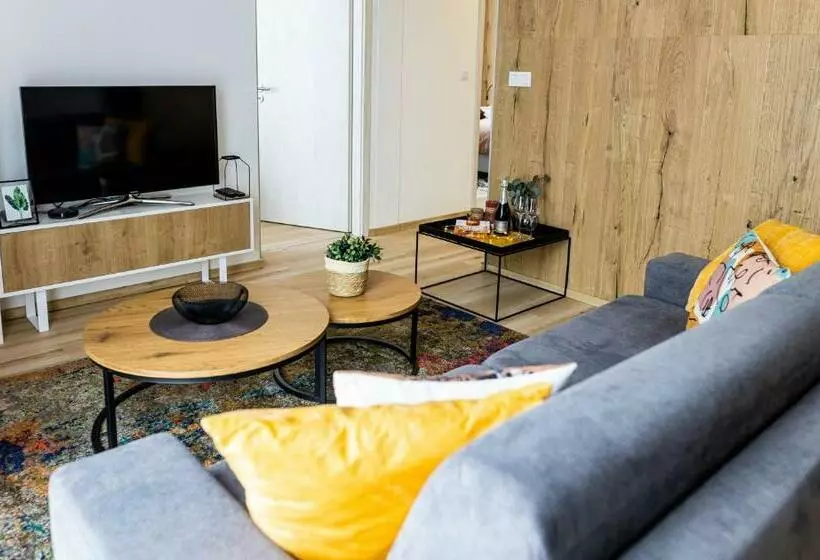 Apartmány Kubínska, Hillside