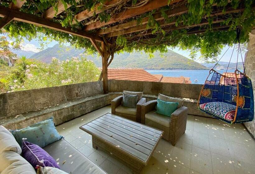 Fabulous Villa In Perast Just Steps From The Sea