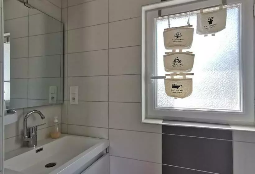 Maison Rénovée Avec Grand Jardin à Polignac   Fr 1 582 351