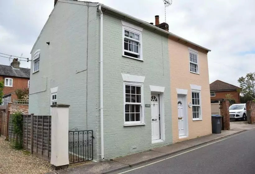 1 Tailors Cottage, Woodbridge