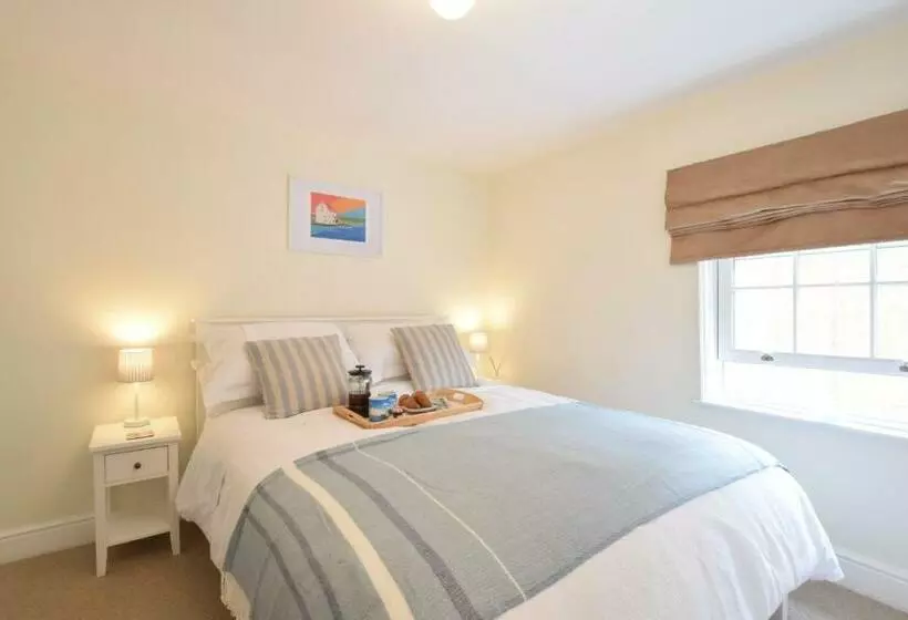 1 Tailors Cottage, Woodbridge