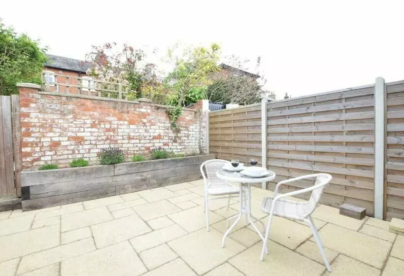 1 Tailors Cottage, Woodbridge