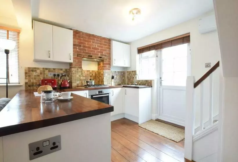 1 Tailors Cottage, Woodbridge