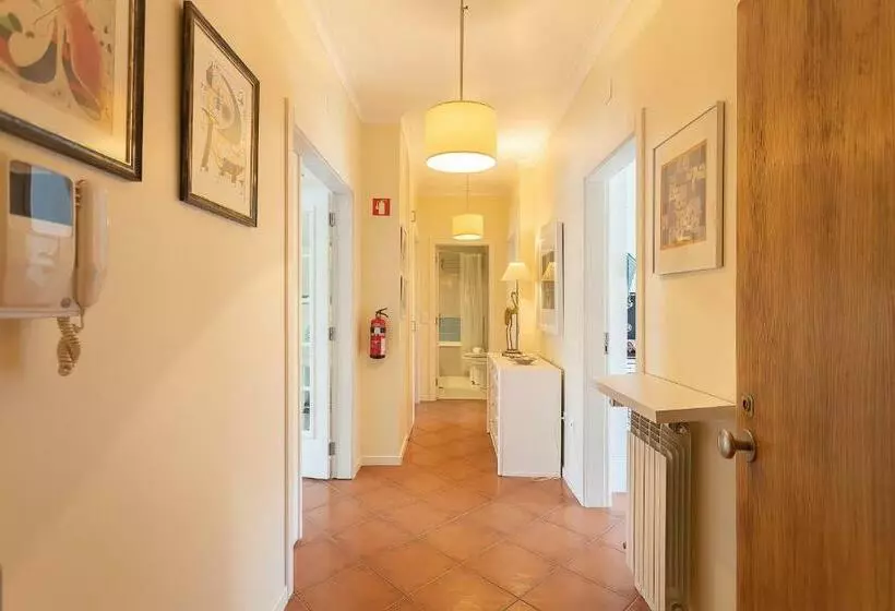 Junto á Praia  Junto A Baía