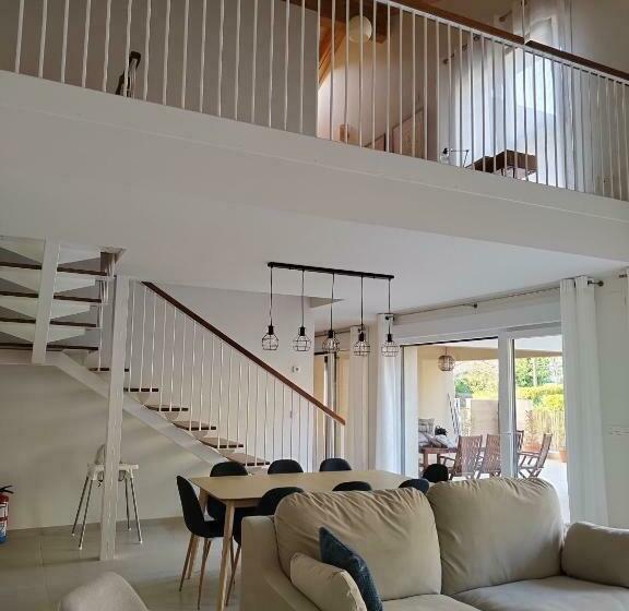 Casa Anida En Hualle