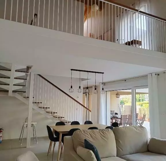 Casa Anida En Hualle