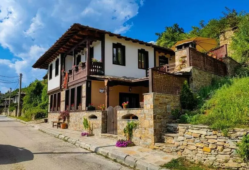 Rimovata Kashta Guest House