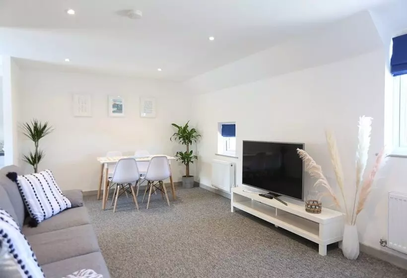 Shorebreak Bracklesham Bay Apartment