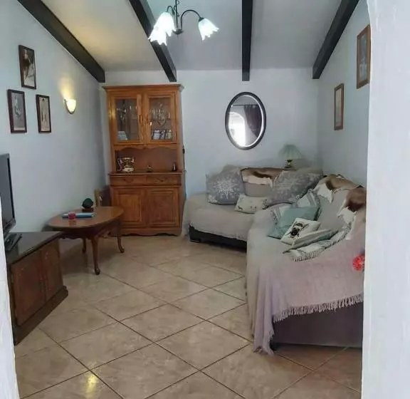 2 Bed Villa With Pool Garden & Parking Near Seron