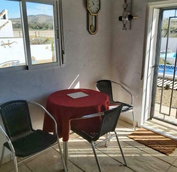 2 Bed Villa With Pool Garden & Parking Near Seron