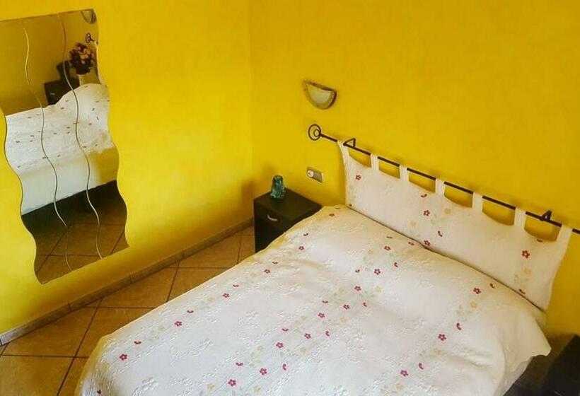 2 Bed Villa With Pool Garden & Parking Near Seron