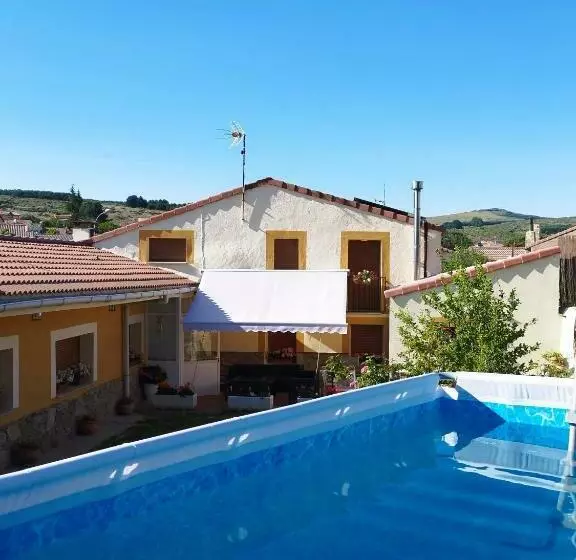 Casa Rural Los 7 Pinos De Gredos