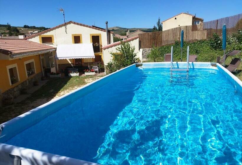 Casa Rural Los 7 Pinos De Gredos