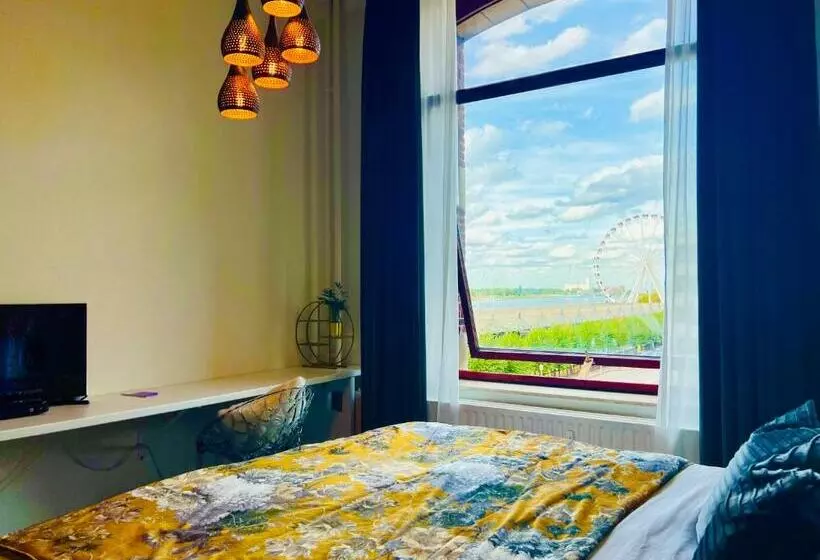 Riverview Studio In Historical Heart Of Antwerp