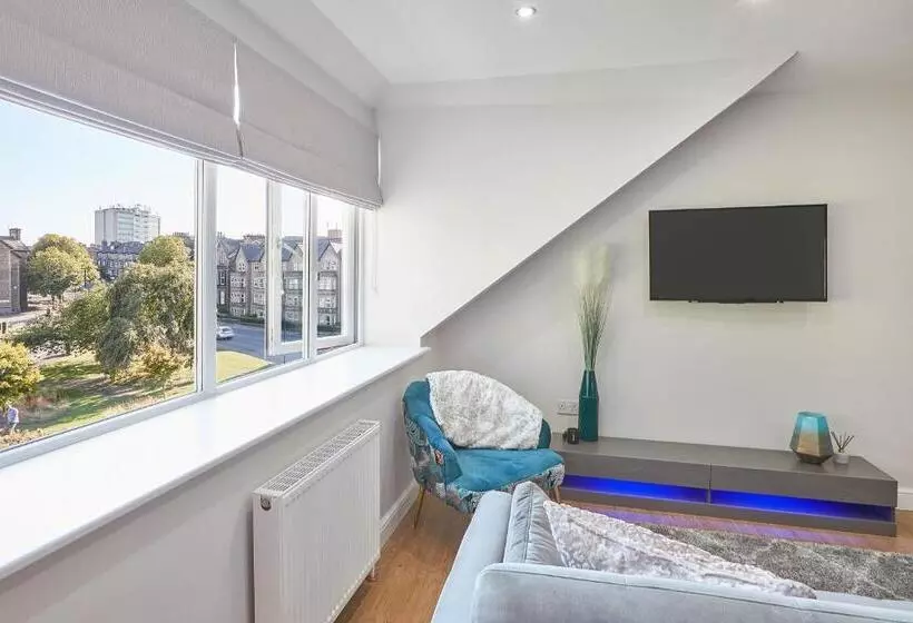 Host & Stay   The Loft @ The Regency