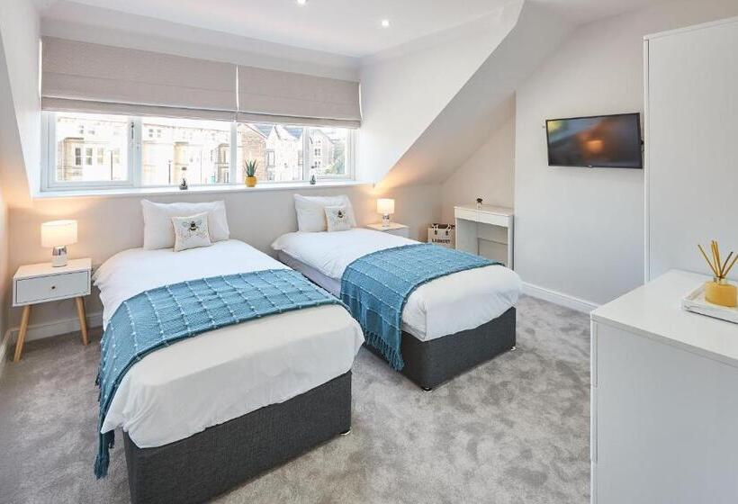 Host & Stay   The Loft @ The Regency