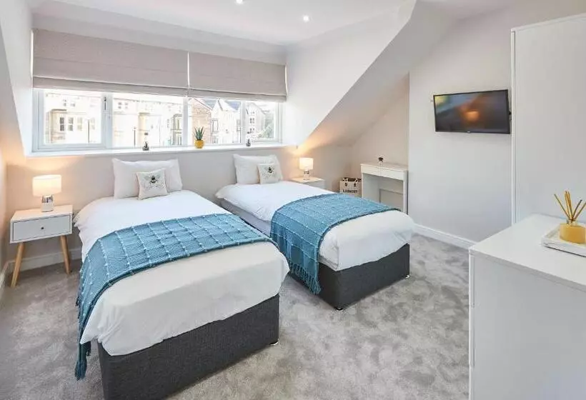 Host & Stay   The Loft @ The Regency