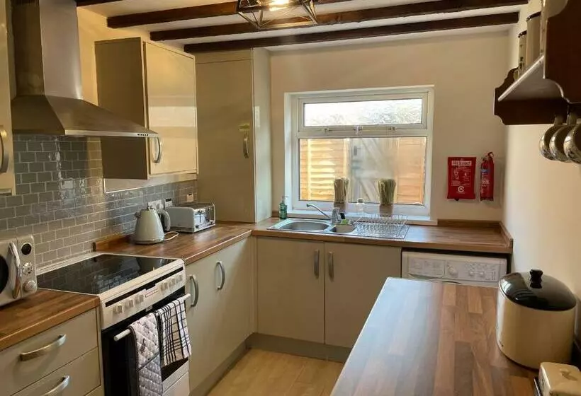 Miners Cottagenr. Brecon,tower Zip & Bike Pk