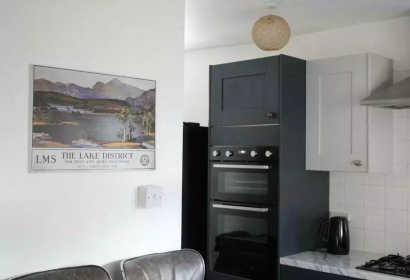 King St Cosy   Wood Stove & Ice Maker