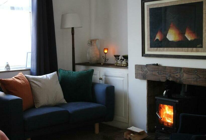 King St Cosy   Wood Stove & Ice Maker