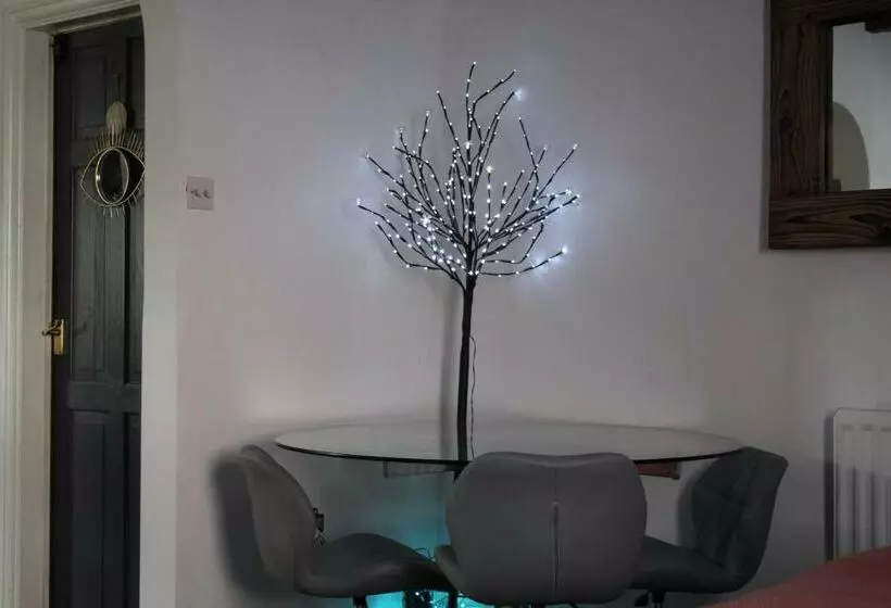 King St Cosy   Wood Stove & Ice Maker