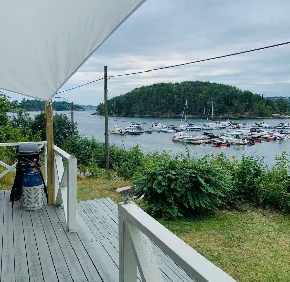 Renovated Sea Facing Cottage On The Eidanger Fjord
