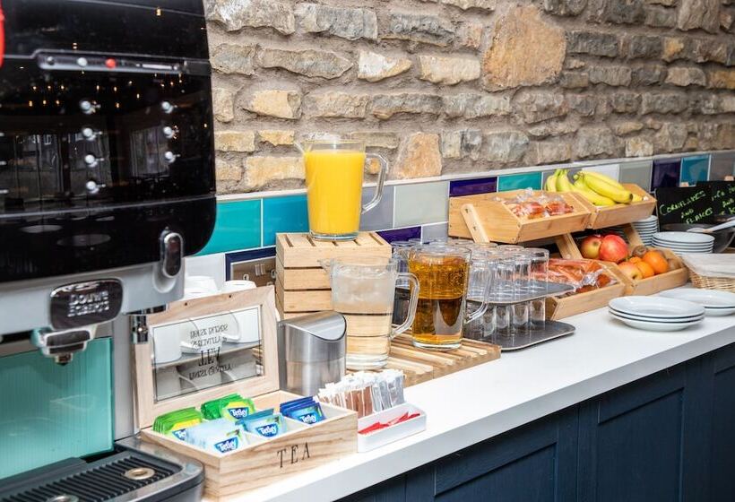 فندق Almondsbury Inn & Lounge