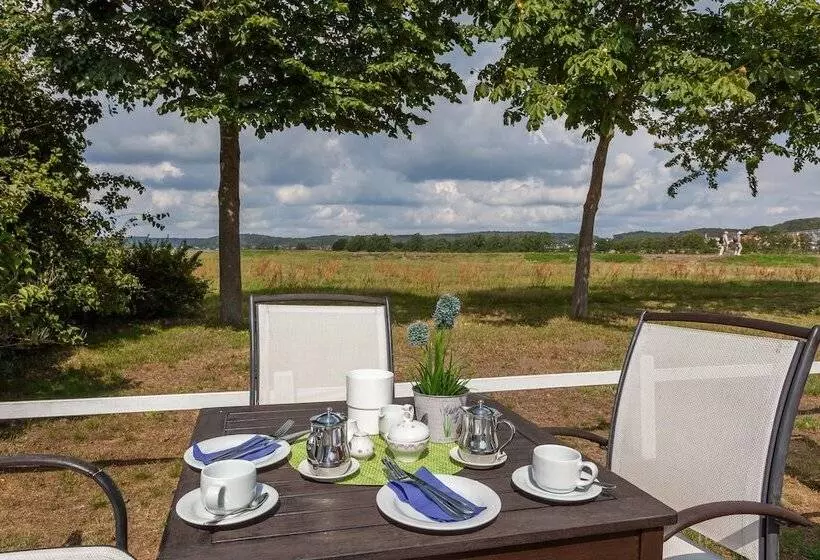 בית מלון כפרי Am See