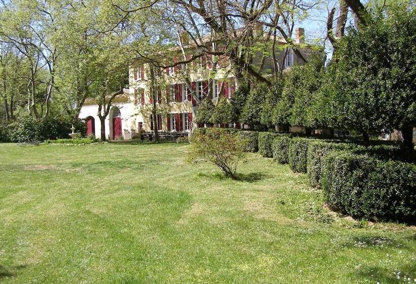 Отель Château De Lavail