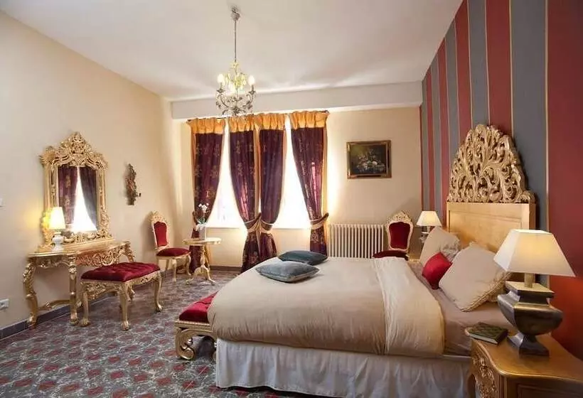 هتل Château De Lavail