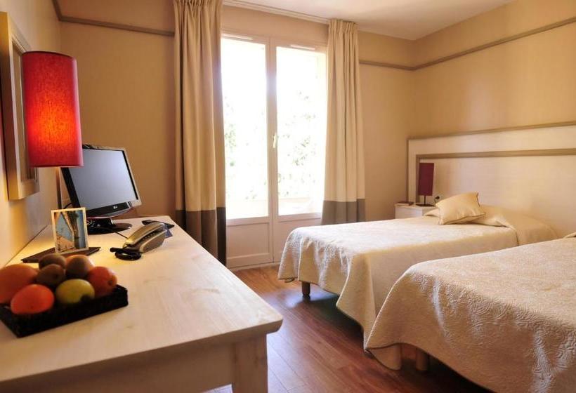 Отель Club Vacanciel Roquebrune