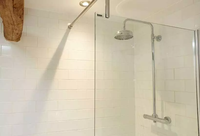 酒店 Kings Head By Chef & Brewer Collection