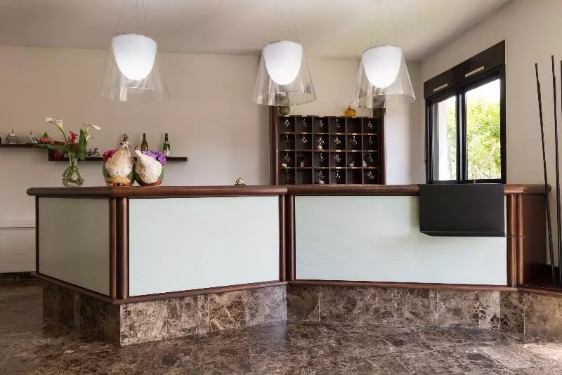 هتل Les Amandiers