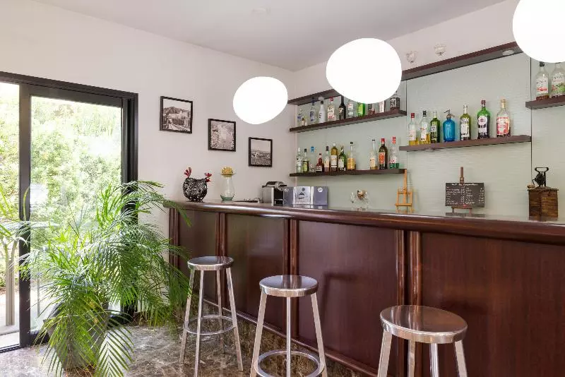 هتل Les Amandiers