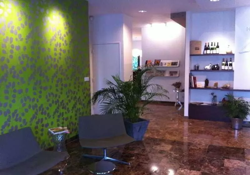 هتل Les Amandiers