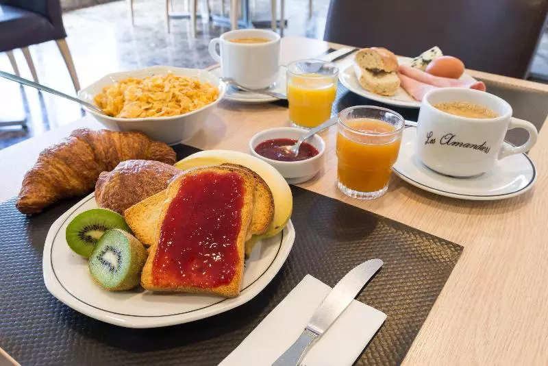 هتل Les Amandiers