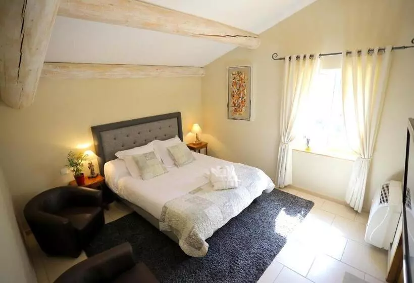 Отель Maison Chenet   Les Chambres Entre Vigne Et Garrigue   Teritoria