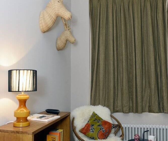 Отель Les Pilotes