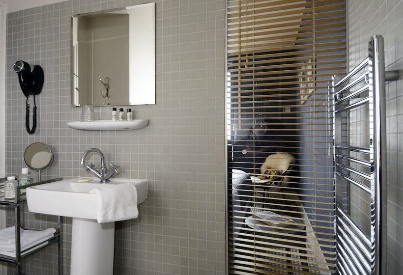 Отель Les Pilotes