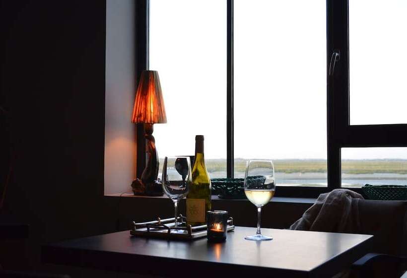 Отель Les Pilotes